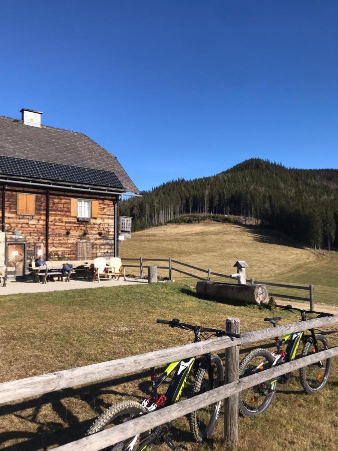 Hotel Konditorei Binder Mitterdorf im Mürztal Exterior foto